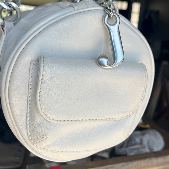 Vintage Juicy Couture Large Barrel Bag
Rare-HTF-Leather - Picture 8 of 17